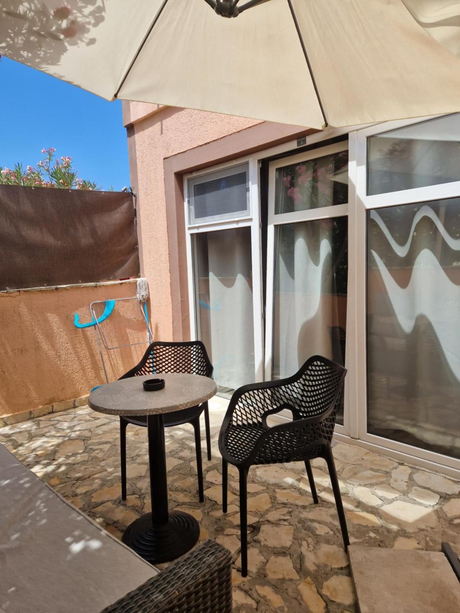 Aurelia Apartments, Vir Exterior foto